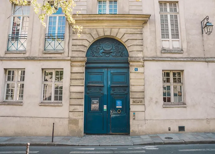 Mije Marais Hostel